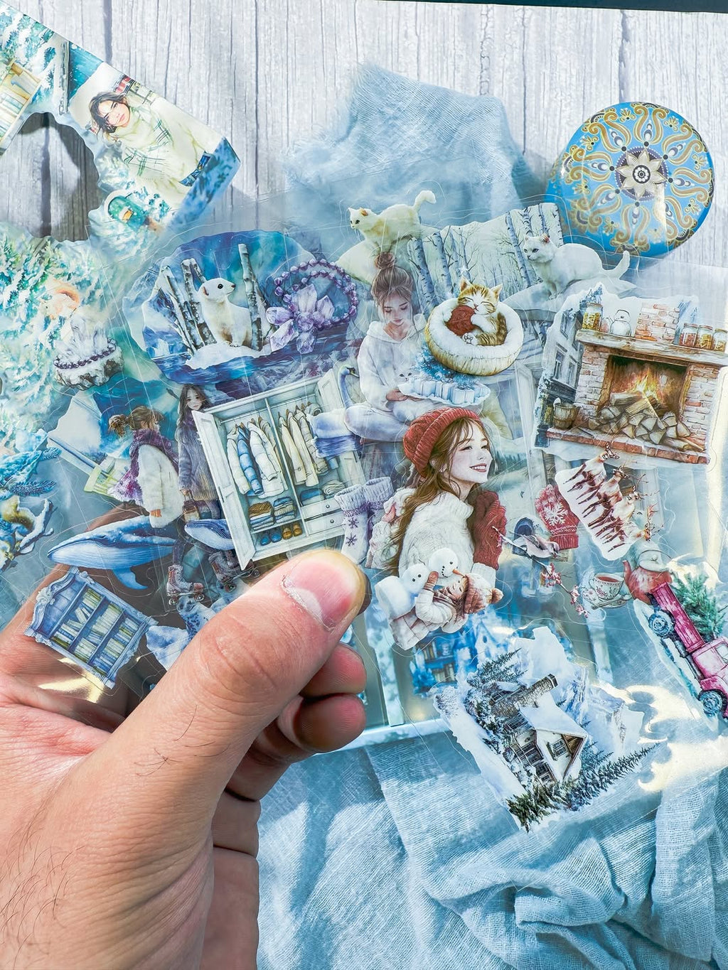 ✨❄️ صندوق 100 ملصق ❄️✨