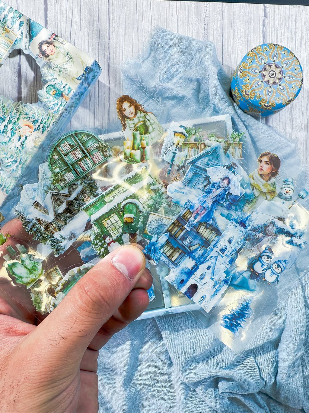 ✨❄️ صندوق 100 ملصق ❄️✨