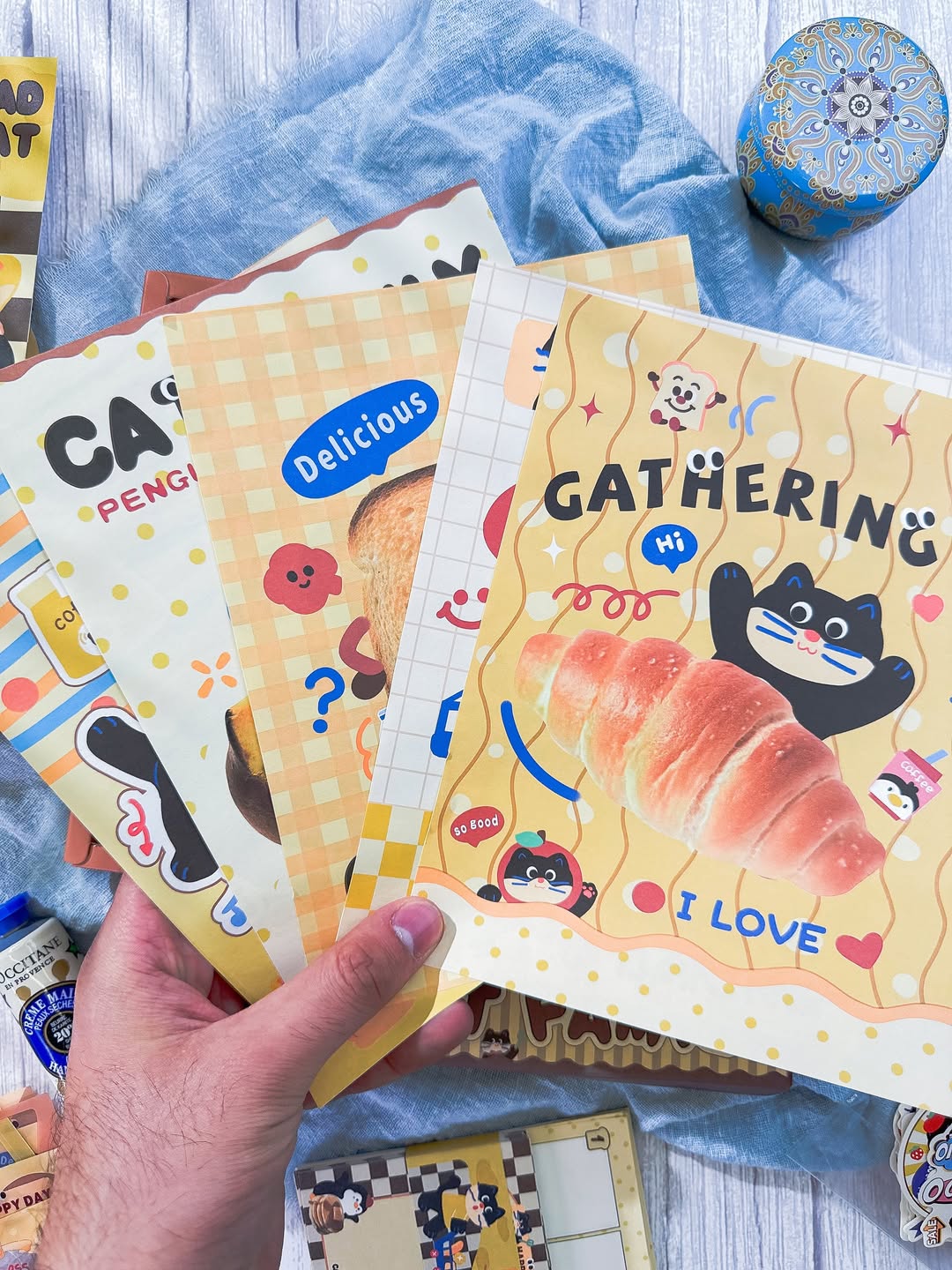 ⁨ ⁨ ✨🧡 صندوق الجورنال الشامل 🧡✨ نسخة عائلة القطط 🐈🐧