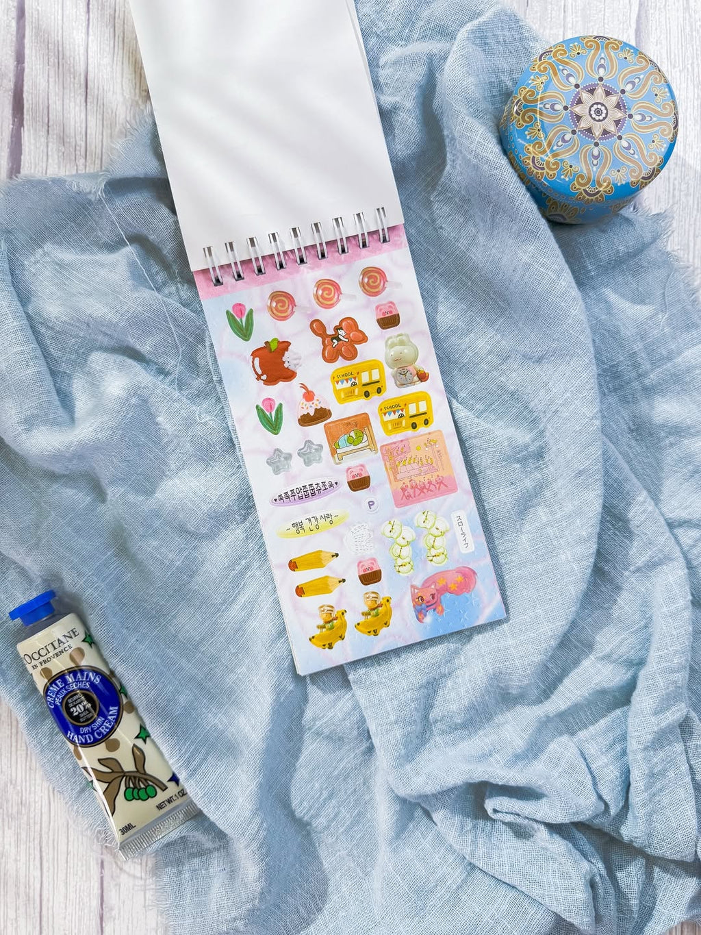 ✨🩷 كتيّب الملصقات الصغير 🩷✨