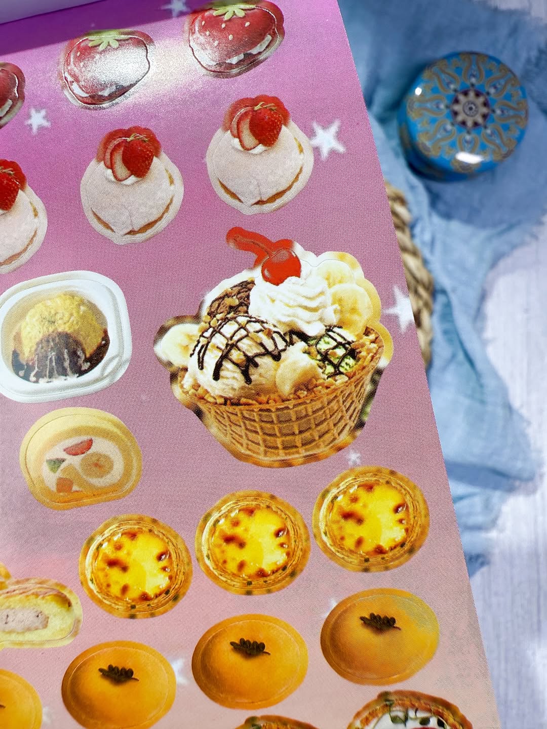 ✨🧁 مجلة الملصقات الصغيرة 🧁✨
