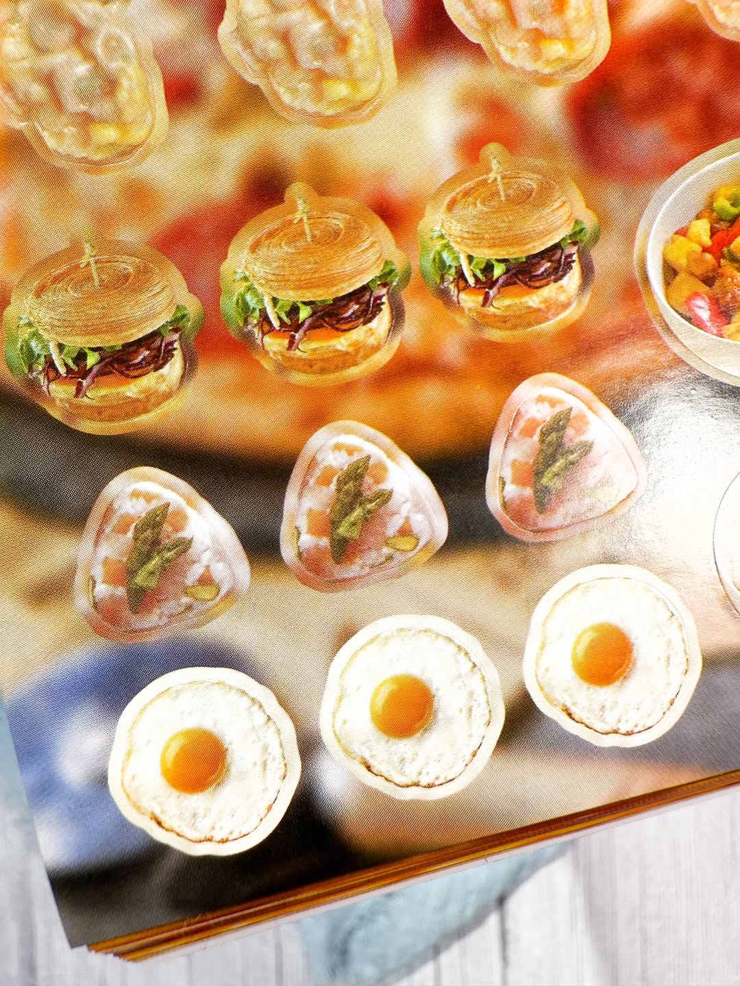✨🍔 مجلة الملصقات الصغيرة 🍔✨