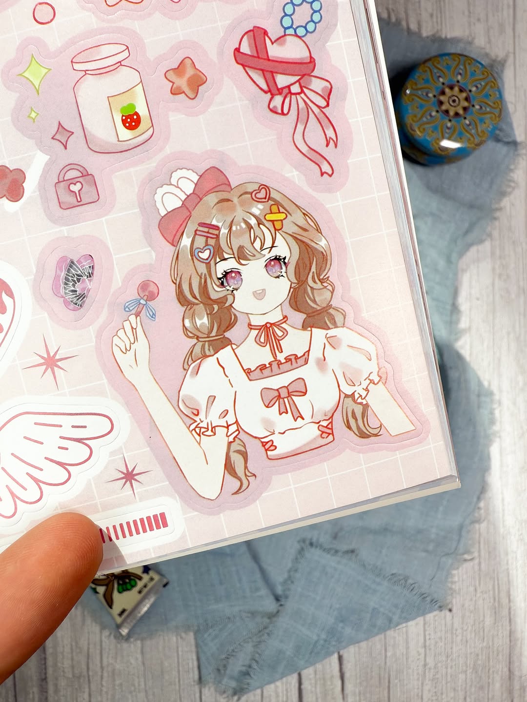 ✨🩷 مجلة الملصقات الكبيرة 🩷✨  نسخة الأنمي 🍭✨
