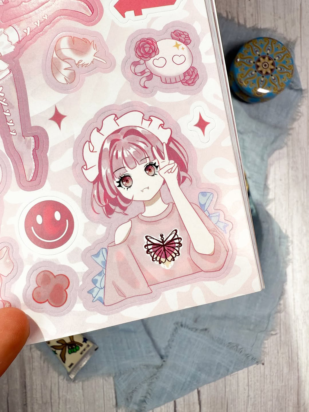 ✨🩷 مجلة الملصقات الكبيرة 🩷✨  نسخة الأنمي 🍭✨