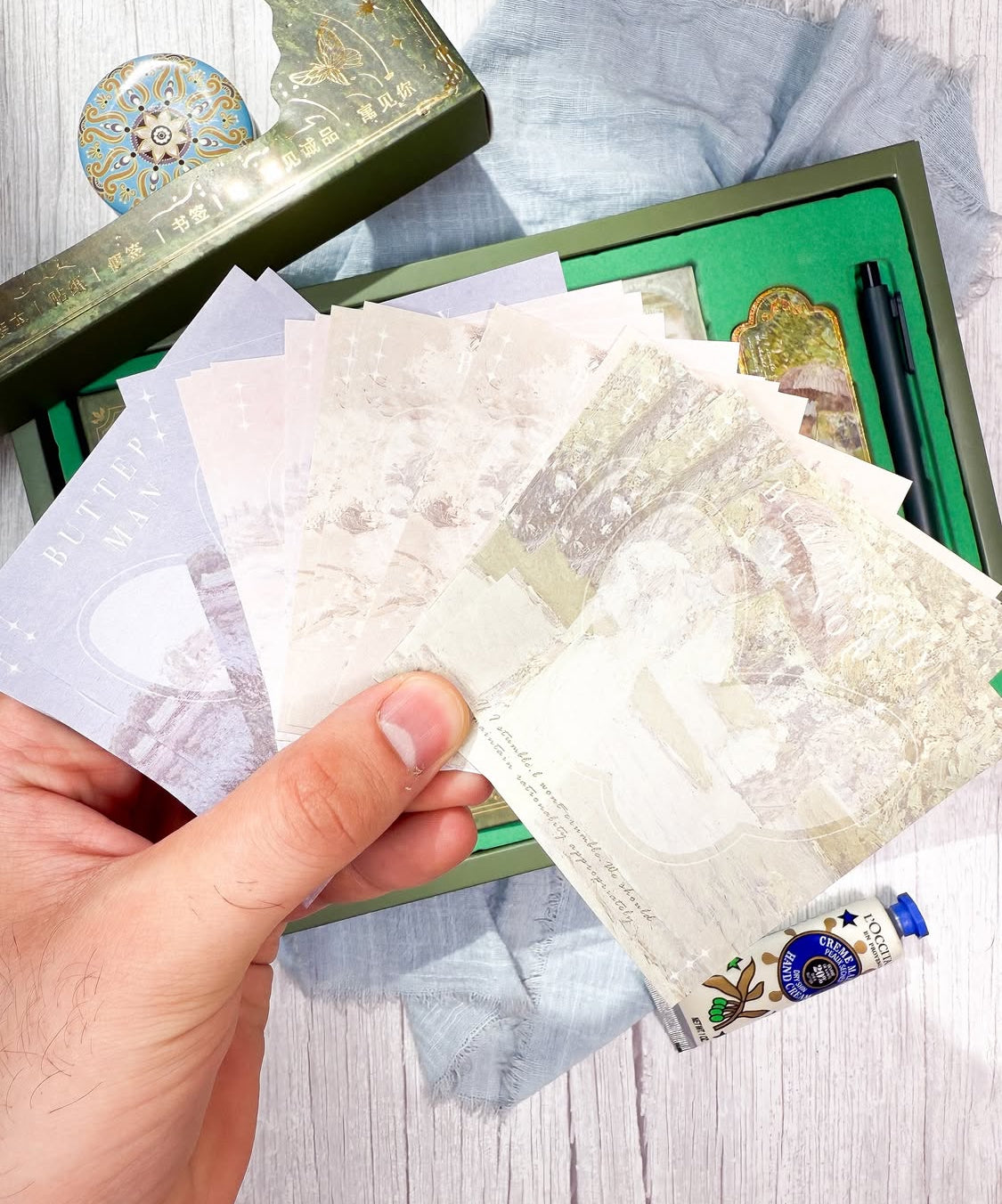 ✨🦋 صندوق الجورنال الكبير 🦋✨  نسخة الفراشة الخضراء 🌿💚