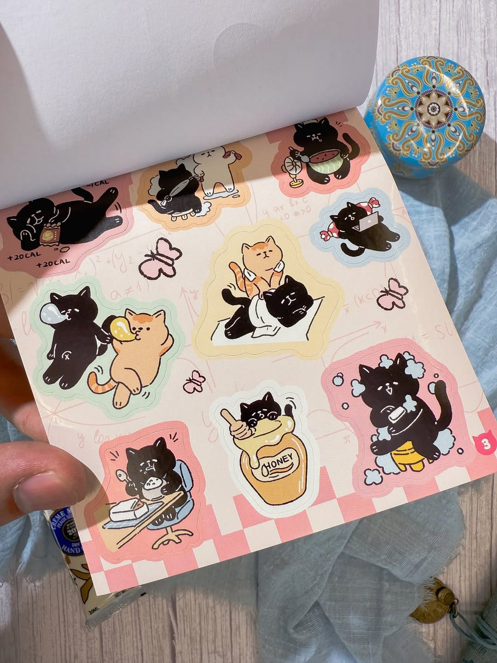دفتر ملصقات Lucky Cat
