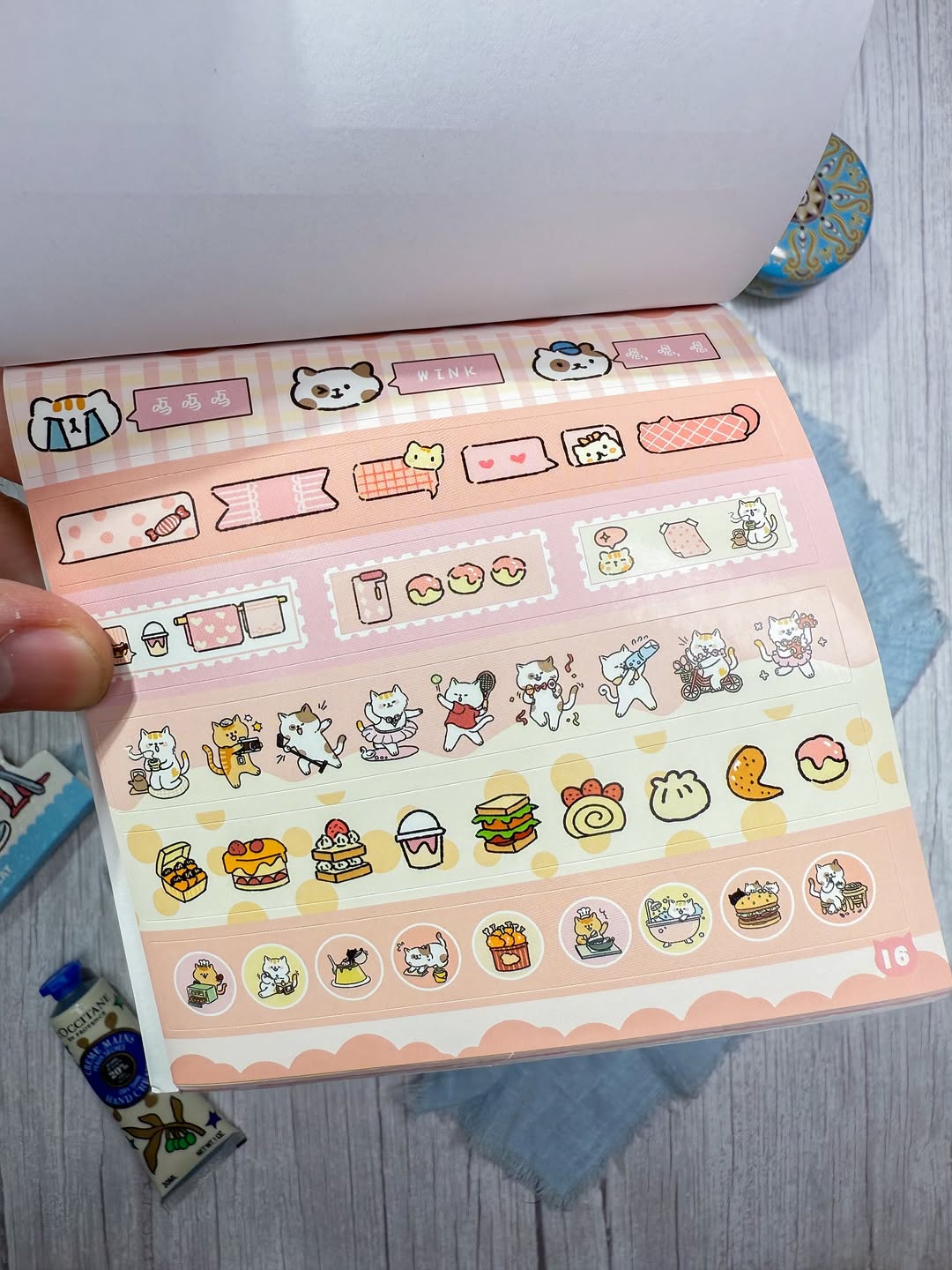 ✨🐈 دفتر ملصقات Lucky cat 🐈✨