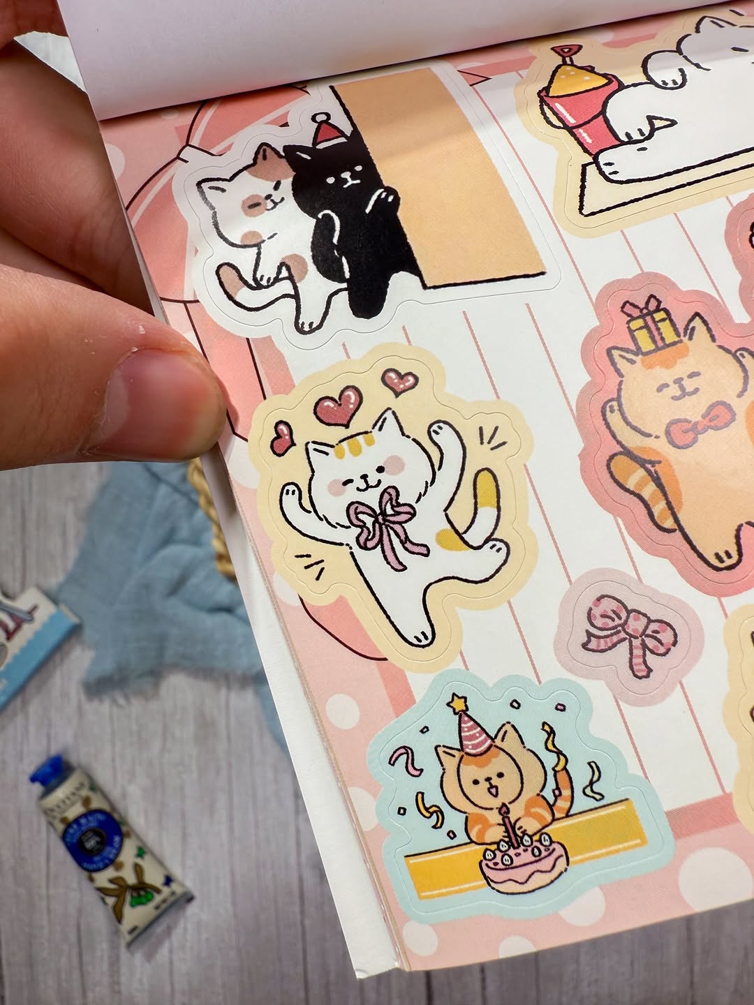 ✨🐈 دفتر ملصقات Lucky cat 🐈✨